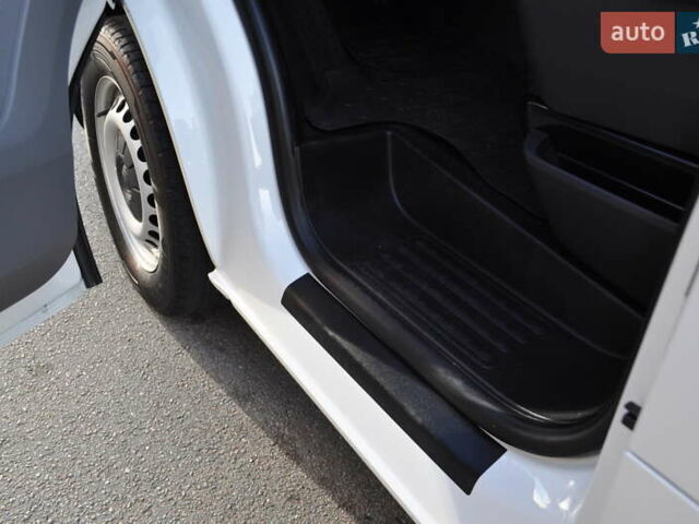 Белый Фольксваген Transporter, объемом двигателя 1.97 л и пробегом 236 тыс. км за 23500 $, фото 35 на Automoto.ua