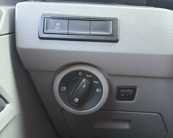 Білий Фольксваген Transporter, об'ємом двигуна 1.97 л та пробігом 270 тис. км за 22900 $, фото 23 на Automoto.ua