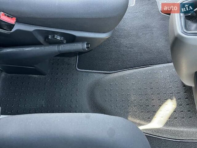 Белый Фольксваген Transporter, объемом двигателя 1.97 л и пробегом 188 тыс. км за 22000 $, фото 28 на Automoto.ua