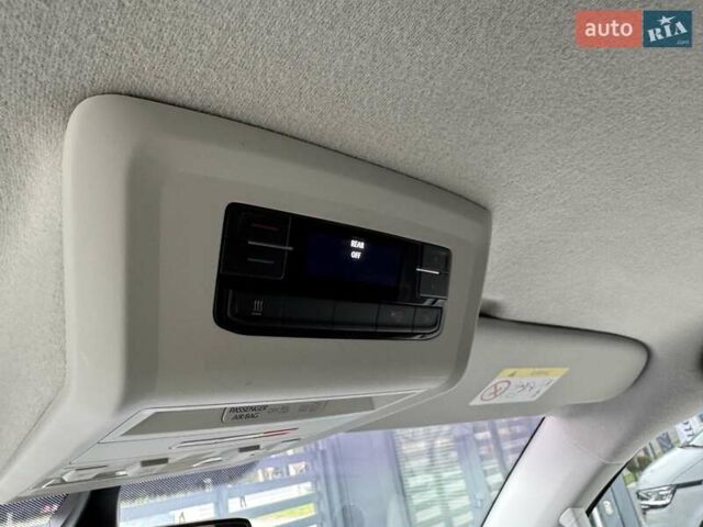 Белый Фольксваген Transporter, объемом двигателя 2 л и пробегом 153 тыс. км за 32900 $, фото 19 на Automoto.ua
