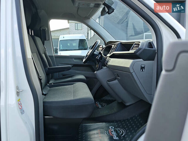 Білий Фольксваген Transporter, об'ємом двигуна 2 л та пробігом 215 тис. км за 28842 $, фото 44 на Automoto.ua