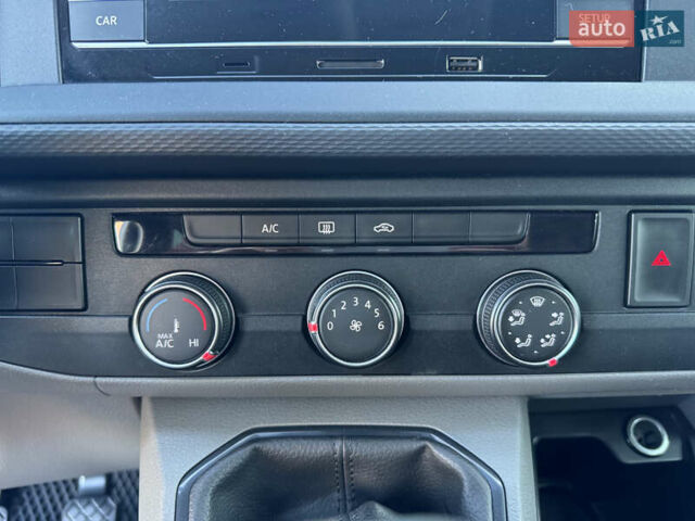 Белый Фольксваген Transporter, объемом двигателя 2 л и пробегом 300 тыс. км за 26500 $, фото 11 на Automoto.ua