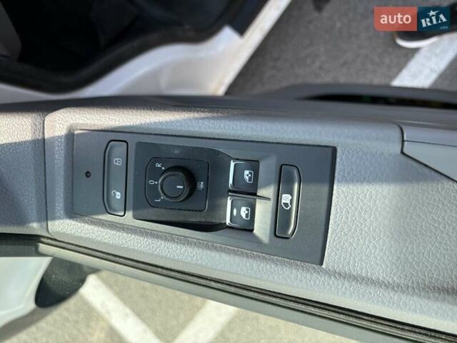 Білий Фольксваген Transporter, об'ємом двигуна 1.97 л та пробігом 270 тис. км за 22900 $, фото 15 на Automoto.ua