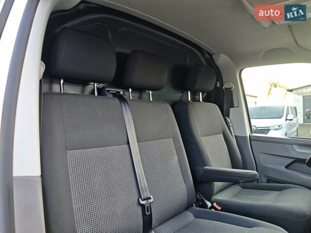 Білий Фольксваген Transporter, об'ємом двигуна 2 л та пробігом 215 тис. км за 28842 $, фото 43 на Automoto.ua