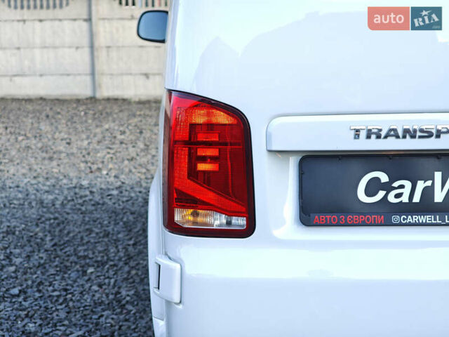 Білий Фольксваген Transporter, об'ємом двигуна 2 л та пробігом 215 тис. км за 28842 $, фото 15 на Automoto.ua