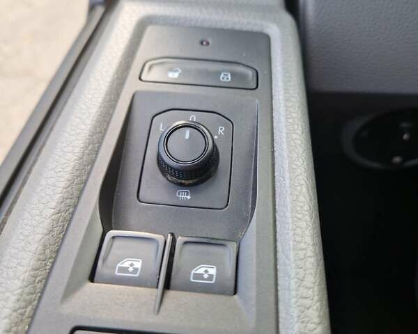 Белый Фольксваген Transporter, объемом двигателя 1.97 л и пробегом 227 тыс. км за 33700 $, фото 58 на Automoto.ua