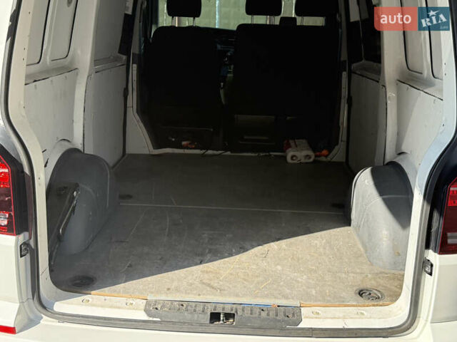 Білий Фольксваген Transporter, об'ємом двигуна 2 л та пробігом 143 тис. км за 39000 $, фото 15 на Automoto.ua