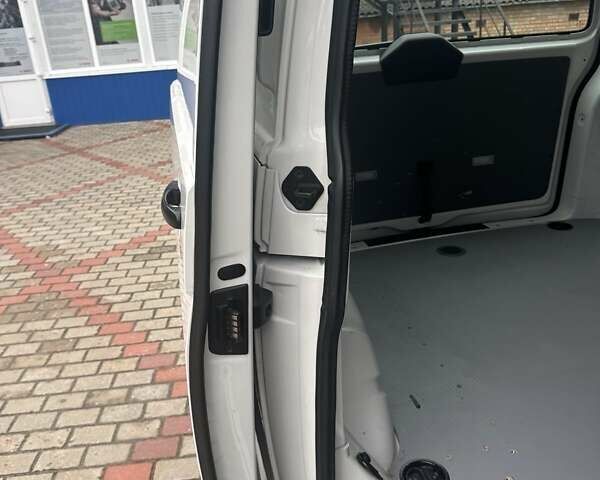 Белый Фольксваген Transporter, объемом двигателя 2 л и пробегом 172 тыс. км за 24500 $, фото 14 на Automoto.ua