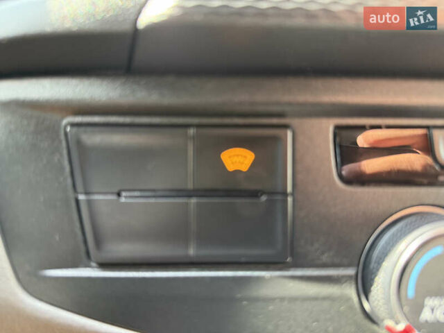 Белый Фольксваген Transporter, объемом двигателя 2 л и пробегом 194 тыс. км за 26350 $, фото 68 на Automoto.ua