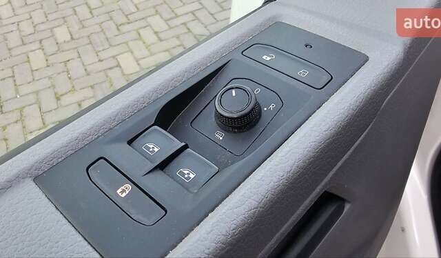 Белый Фольксваген Transporter, объемом двигателя 2 л и пробегом 204 тыс. км за 23500 $, фото 24 на Automoto.ua