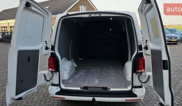 Белый Фольксваген Transporter, объемом двигателя 2 л и пробегом 204 тыс. км за 23500 $, фото 51 на Automoto.ua