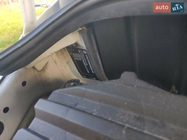 Белый Фольксваген Transporter, объемом двигателя 2 л и пробегом 213 тыс. км за 19999 $, фото 25 на Automoto.ua