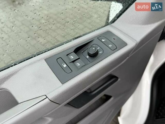 Белый Фольксваген Transporter, объемом двигателя 1.97 л и пробегом 57 тыс. км за 32900 $, фото 18 на Automoto.ua