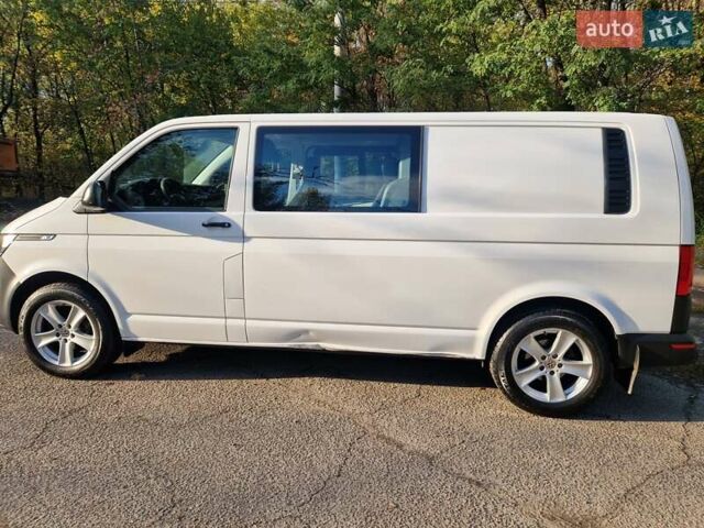 Белый Фольксваген Transporter, объемом двигателя 1.97 л и пробегом 227 тыс. км за 33700 $, фото 18 на Automoto.ua