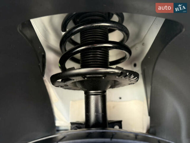 Белый Фольксваген Transporter, объемом двигателя 2 л и пробегом 194 тыс. км за 26350 $, фото 122 на Automoto.ua