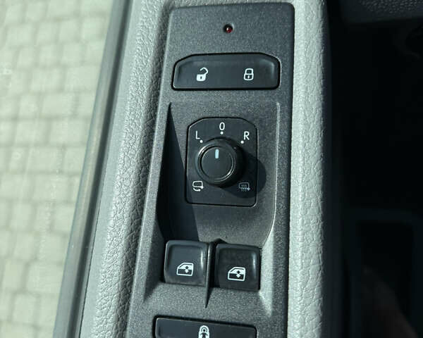 Белый Фольксваген Transporter, объемом двигателя 2 л и пробегом 194 тыс. км за 26350 $, фото 62 на Automoto.ua