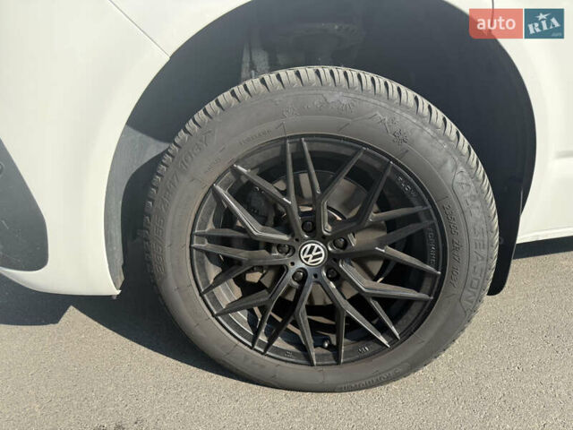 Білий Фольксваген Transporter, об'ємом двигуна 2 л та пробігом 143 тис. км за 39000 $, фото 7 на Automoto.ua