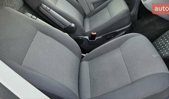 Белый Фольксваген Transporter, объемом двигателя 2 л и пробегом 204 тыс. км за 23500 $, фото 40 на Automoto.ua