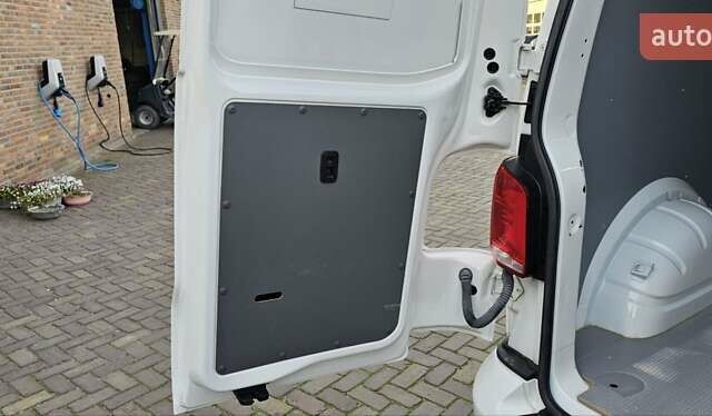 Белый Фольксваген Transporter, объемом двигателя 2 л и пробегом 204 тыс. км за 23500 $, фото 55 на Automoto.ua