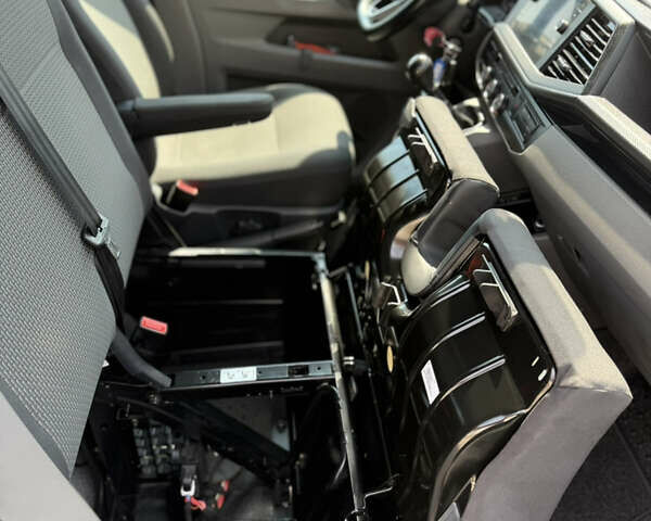 Белый Фольксваген Transporter, объемом двигателя 2 л и пробегом 194 тыс. км за 26350 $, фото 49 на Automoto.ua