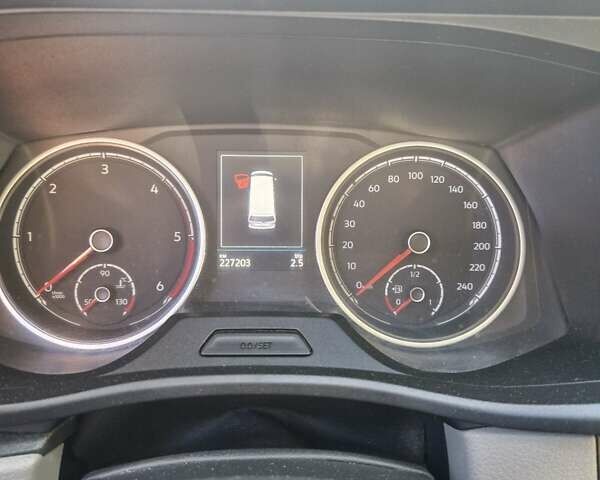 Белый Фольксваген Transporter, объемом двигателя 1.97 л и пробегом 227 тыс. км за 33700 $, фото 43 на Automoto.ua