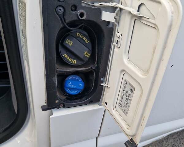 Белый Фольксваген Transporter, объемом двигателя 1.97 л и пробегом 227 тыс. км за 33700 $, фото 36 на Automoto.ua