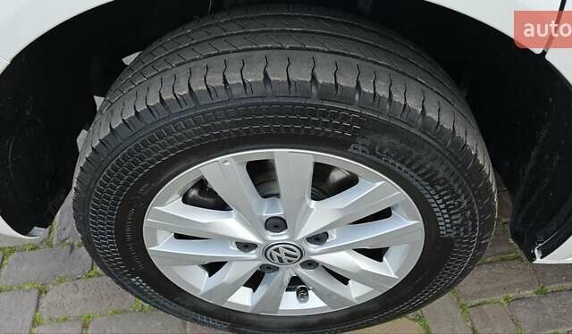 Белый Фольксваген Transporter, объемом двигателя 2 л и пробегом 204 тыс. км за 23500 $, фото 10 на Automoto.ua