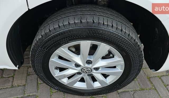 Белый Фольксваген Transporter, объемом двигателя 2 л и пробегом 204 тыс. км за 23500 $, фото 18 на Automoto.ua