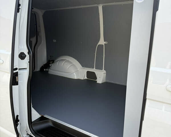 Белый Фольксваген Transporter, объемом двигателя 2 л и пробегом 194 тыс. км за 26350 $, фото 94 на Automoto.ua