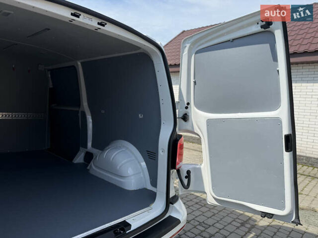 Белый Фольксваген Transporter, объемом двигателя 2 л и пробегом 194 тыс. км за 26350 $, фото 100 на Automoto.ua