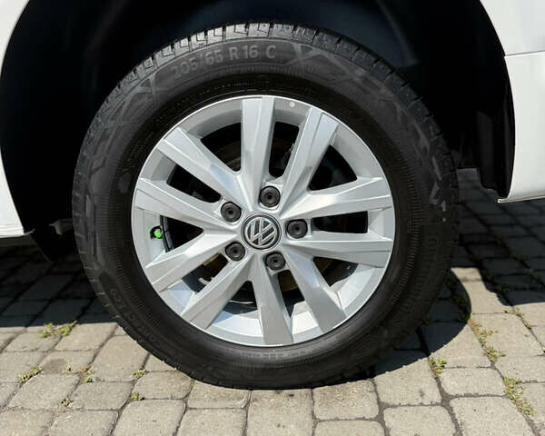 Белый Фольксваген Transporter, объемом двигателя 2 л и пробегом 194 тыс. км за 26350 $, фото 119 на Automoto.ua