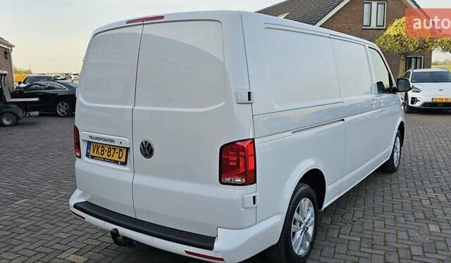 Белый Фольксваген Transporter, объемом двигателя 2 л и пробегом 204 тыс. км за 23500 $, фото 5 на Automoto.ua