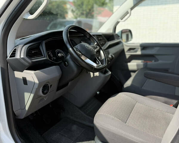 Белый Фольксваген Transporter, объемом двигателя 2 л и пробегом 194 тыс. км за 26350 $, фото 57 на Automoto.ua