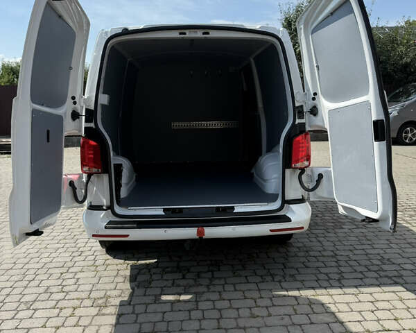 Белый Фольксваген Transporter, объемом двигателя 2 л и пробегом 194 тыс. км за 26350 $, фото 98 на Automoto.ua