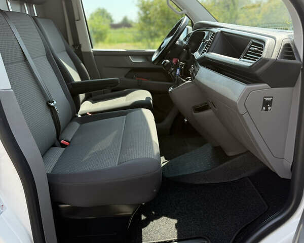 Белый Фольксваген Transporter, объемом двигателя 2 л и пробегом 194 тыс. км за 26350 $, фото 48 на Automoto.ua