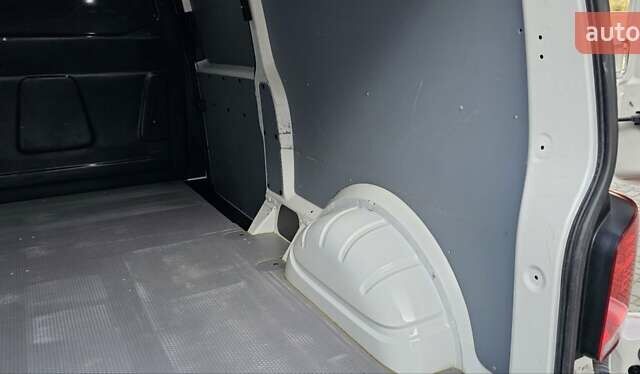 Белый Фольксваген Transporter, объемом двигателя 2 л и пробегом 204 тыс. км за 23500 $, фото 53 на Automoto.ua