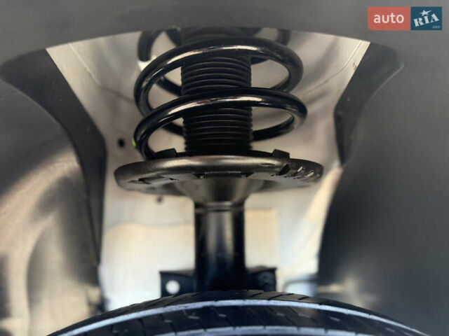 Белый Фольксваген Transporter, объемом двигателя 2 л и пробегом 194 тыс. км за 26350 $, фото 118 на Automoto.ua