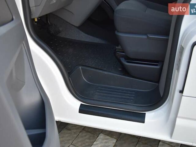 Белый Фольксваген Transporter, объемом двигателя 1.97 л и пробегом 250 тыс. км за 34950 $, фото 29 на Automoto.ua