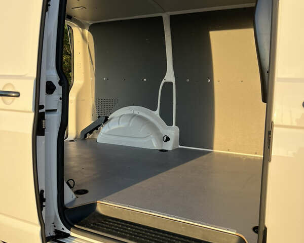 Білий Фольксваген Transporter, об'ємом двигуна 1.97 л та пробігом 225 тис. км за 23500 $, фото 32 на Automoto.ua