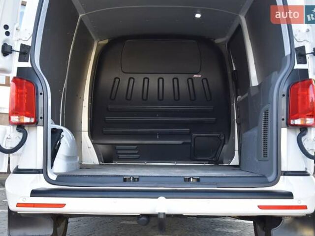 Белый Фольксваген Transporter, объемом двигателя 1.97 л и пробегом 250 тыс. км за 34950 $, фото 74 на Automoto.ua
