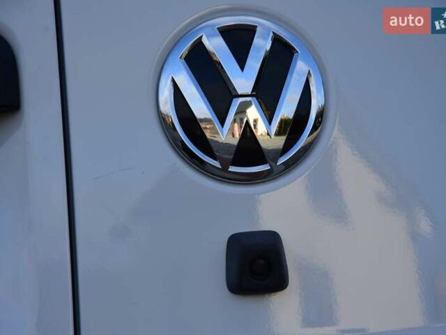 Белый Фольксваген Transporter, объемом двигателя 1.97 л и пробегом 250 тыс. км за 34950 $, фото 72 на Automoto.ua