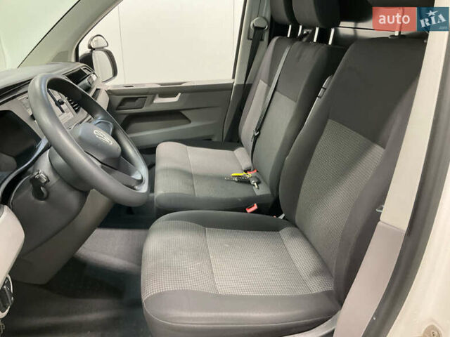 Білий Фольксваген Transporter, об'ємом двигуна 1.97 л та пробігом 275 тис. км за 20999 $, фото 9 на Automoto.ua