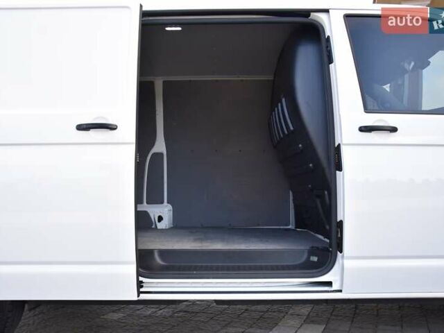 Белый Фольксваген Transporter, объемом двигателя 1.97 л и пробегом 250 тыс. км за 34950 $, фото 68 на Automoto.ua