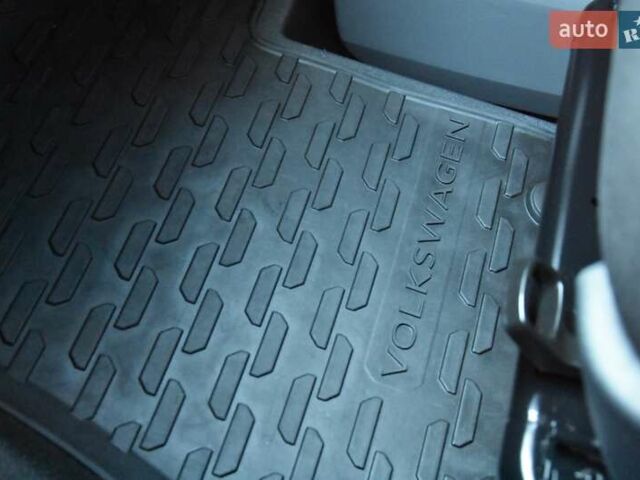 Белый Фольксваген Transporter, объемом двигателя 1.97 л и пробегом 250 тыс. км за 34950 $, фото 53 на Automoto.ua