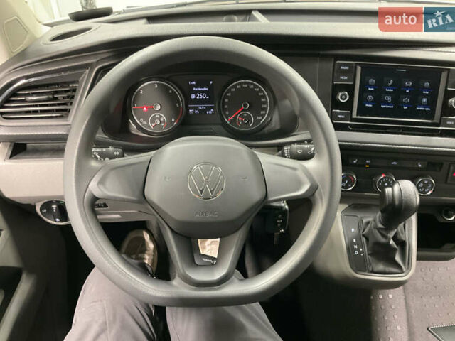 Білий Фольксваген Transporter, об'ємом двигуна 1.97 л та пробігом 275 тис. км за 20999 $, фото 10 на Automoto.ua