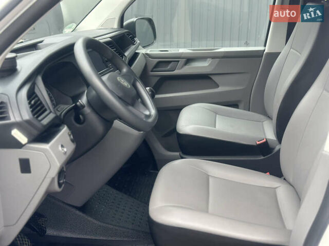 Білий Фольксваген Transporter, об'ємом двигуна 2 л та пробігом 112 тис. км за 25500 $, фото 42 на Automoto.ua