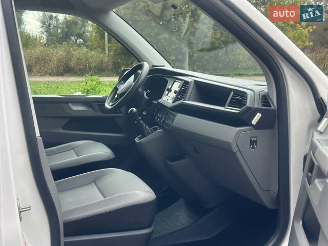 Білий Фольксваген Transporter, об'ємом двигуна 2 л та пробігом 112 тис. км за 25500 $, фото 60 на Automoto.ua