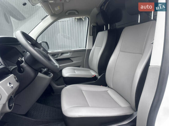 Білий Фольксваген Transporter, об'ємом двигуна 2 л та пробігом 112 тис. км за 25500 $, фото 47 на Automoto.ua