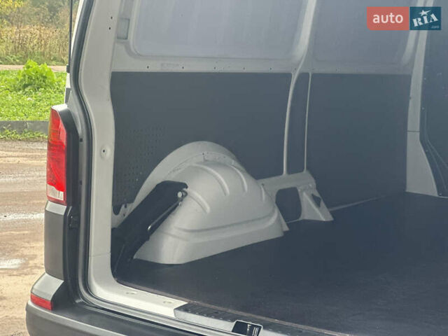 Білий Фольксваген Transporter, об'ємом двигуна 2 л та пробігом 112 тис. км за 25500 $, фото 71 на Automoto.ua