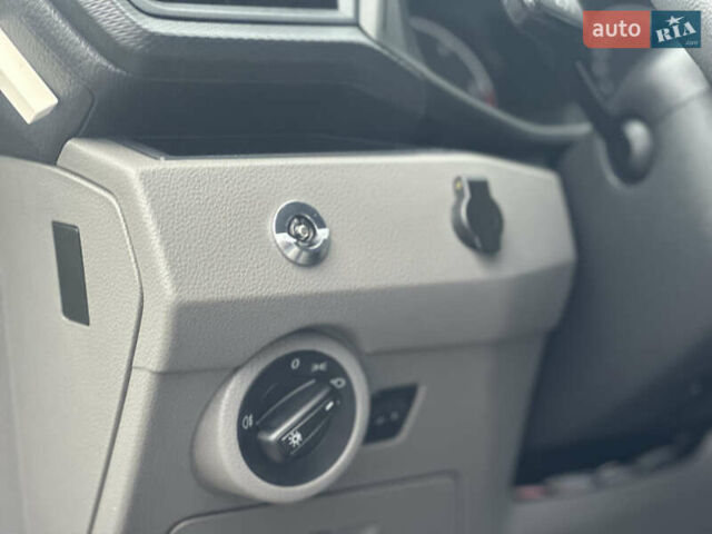 Білий Фольксваген Transporter, об'ємом двигуна 2 л та пробігом 112 тис. км за 25500 $, фото 39 на Automoto.ua